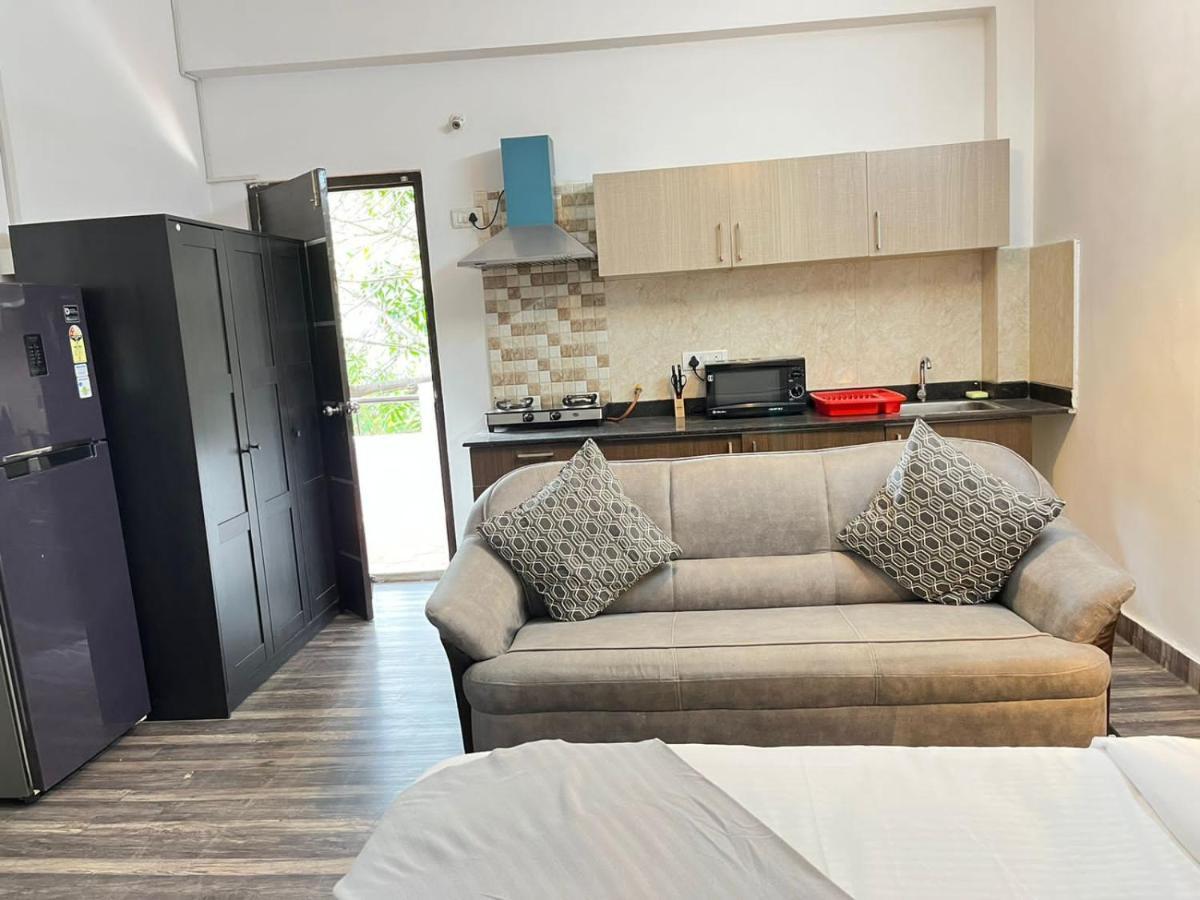 Bedchambers Serviced Apartments, Хидерабад Екстериор снимка