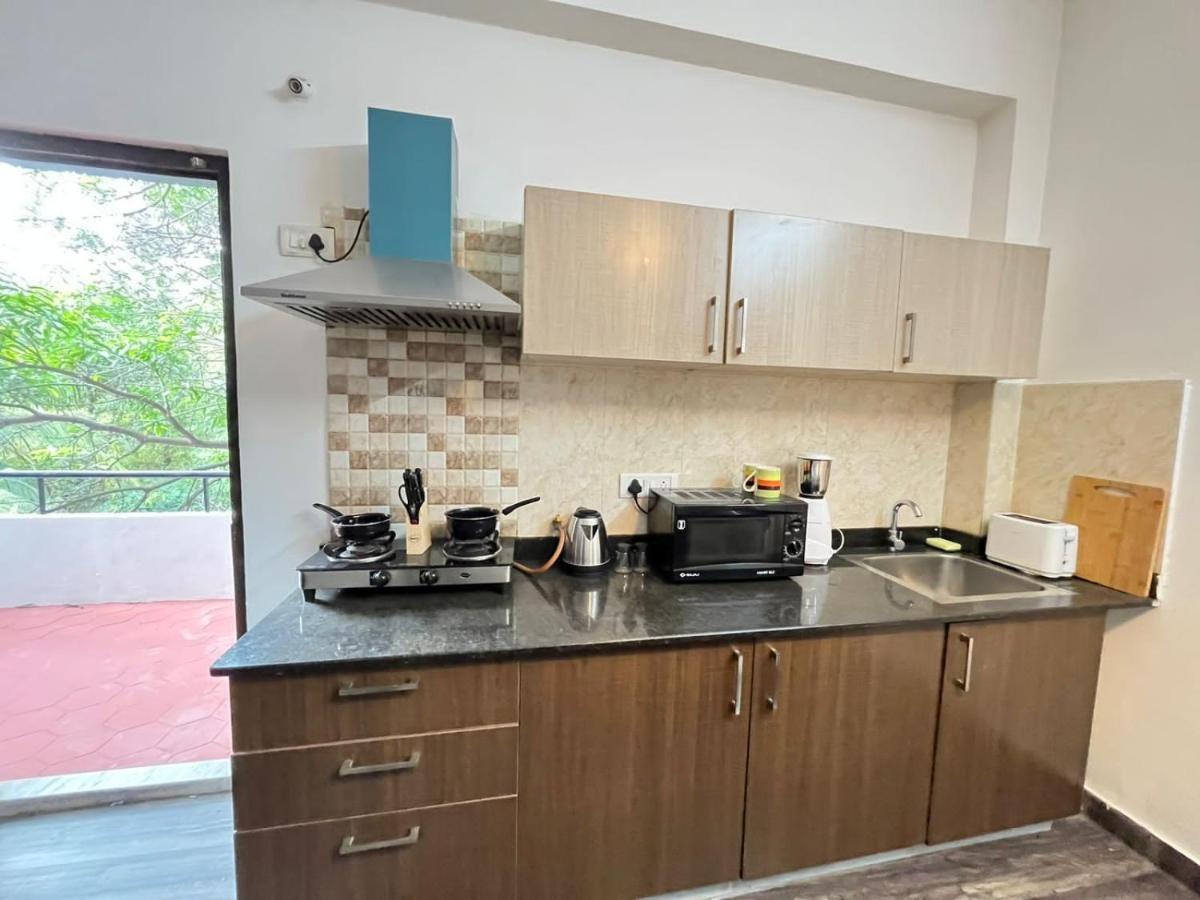 Bedchambers Serviced Apartments, Хидерабад Екстериор снимка